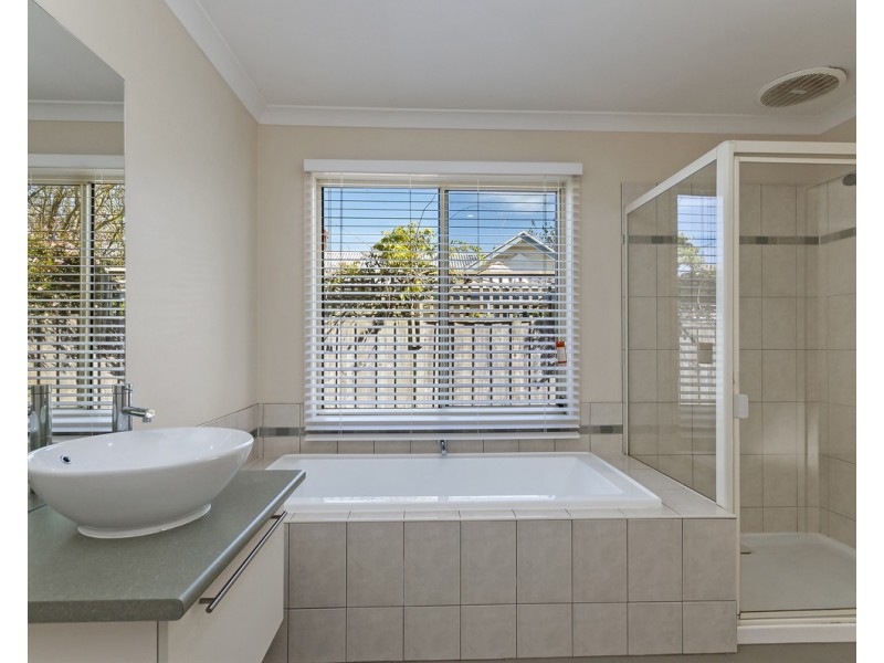 7 Bourke Avenue, Koroit VIC 3282