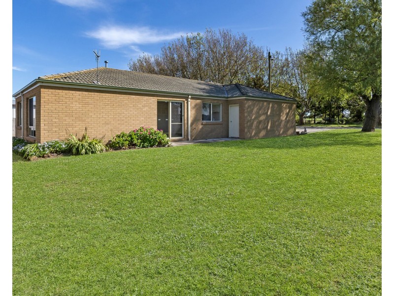 7 Bourke Avenue, Koroit VIC 3282