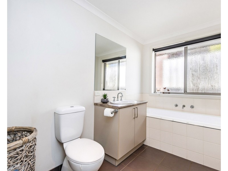 7 Darwinia Street, Dennington VIC 3280