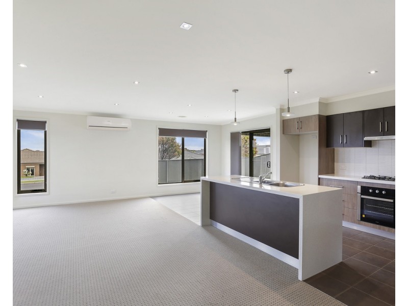 34 Adriana Crescent, Warrnambool VIC 3280