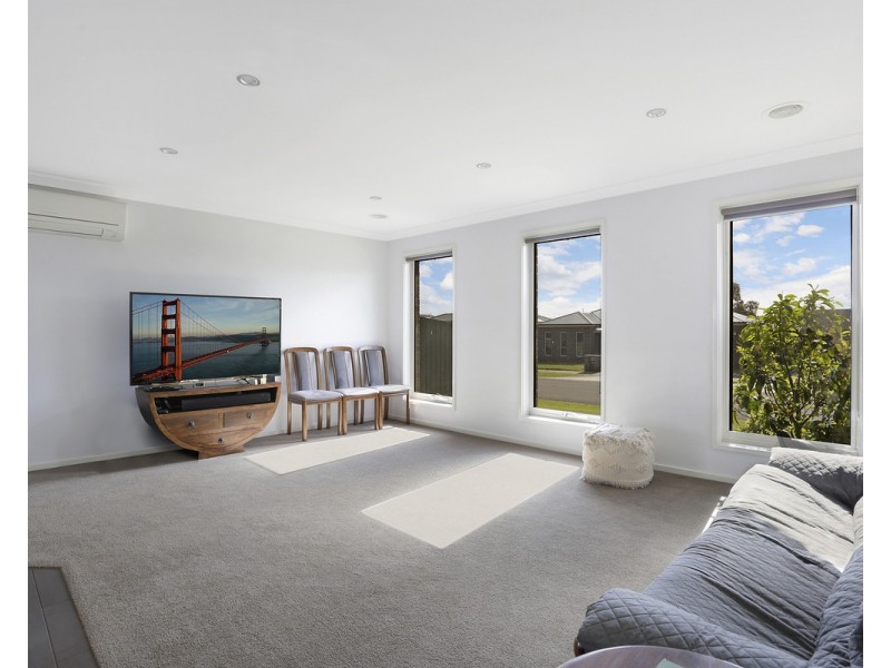 48 Dennington Rise, Warrnambool VIC 3280