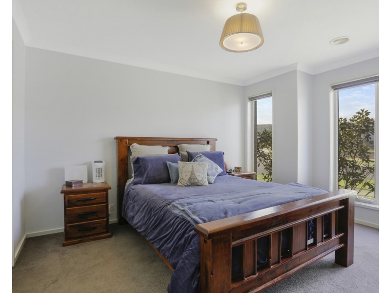 48 Dennington Rise, Warrnambool VIC 3280