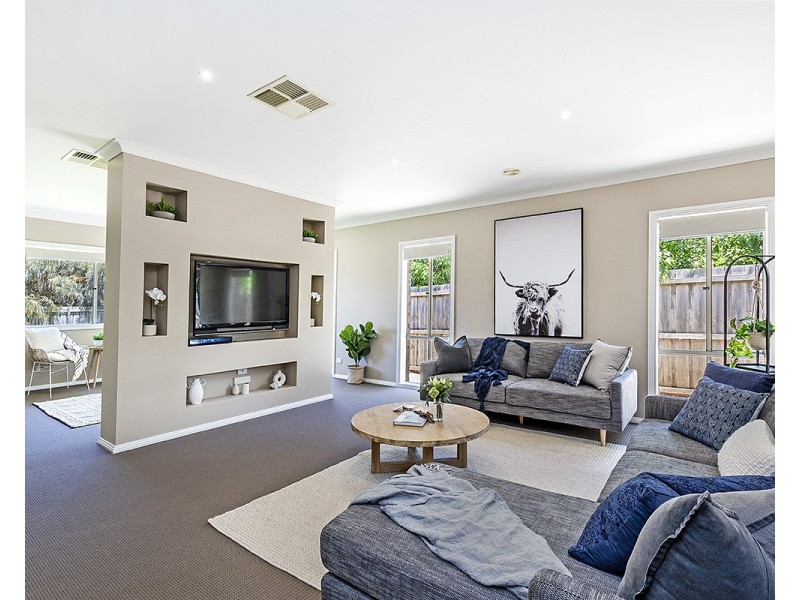8 Chenoweth Court, Warrnambool VIC 3280