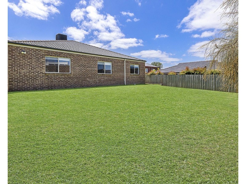 8 Chenoweth Court, Warrnambool VIC 3280