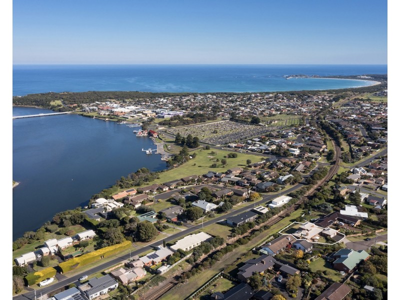9 Bramble Avenue, Warrnambool VIC 3280