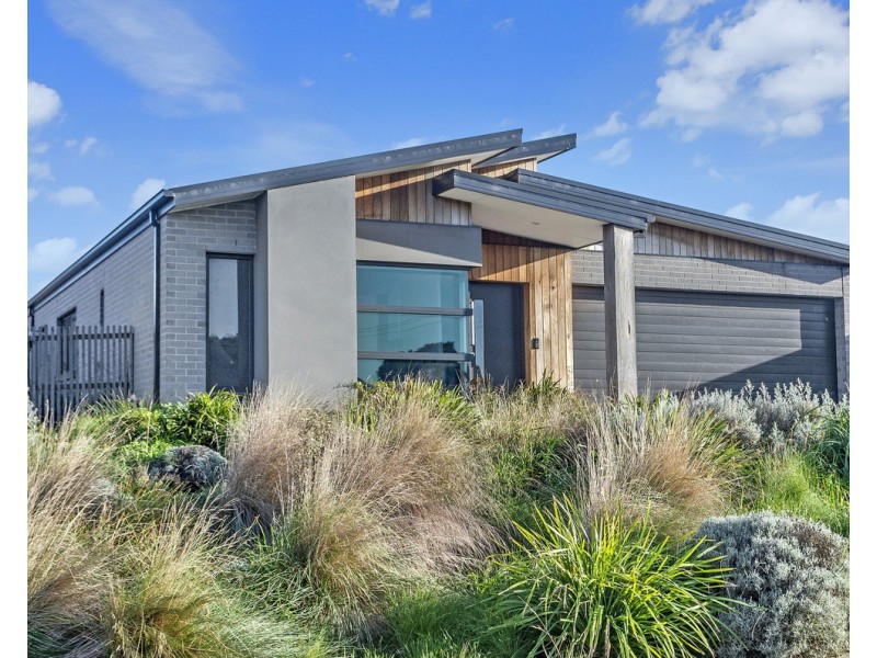4 Southern Ocean Boulevard, Warrnambool VIC 3280