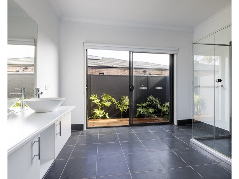 83 Boston Drive, Warrnambool VIC 3280