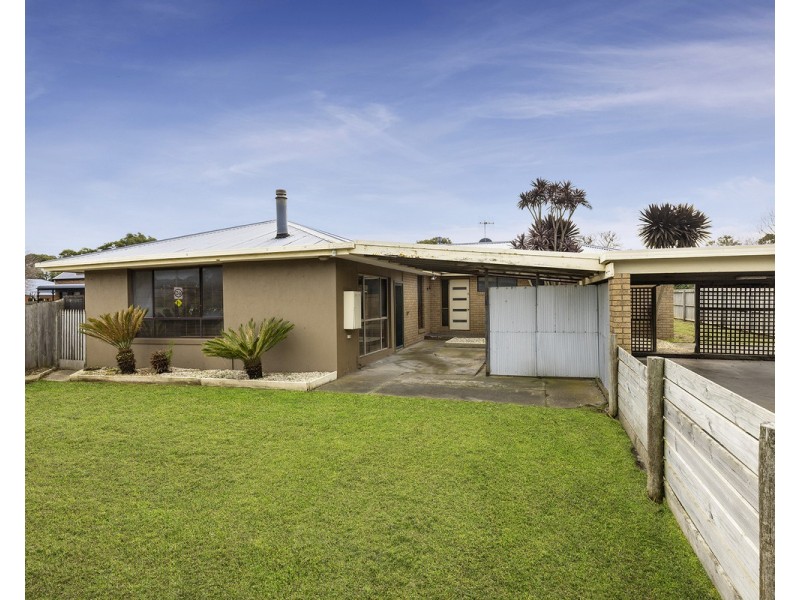 4 Bridge Road, Bushfield VIC 3281