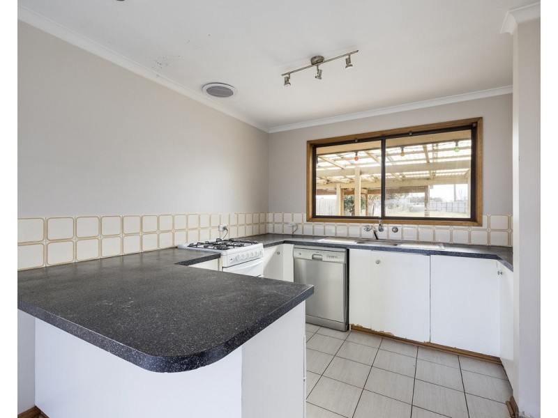 4 Bridge Road, Bushfield VIC 3281