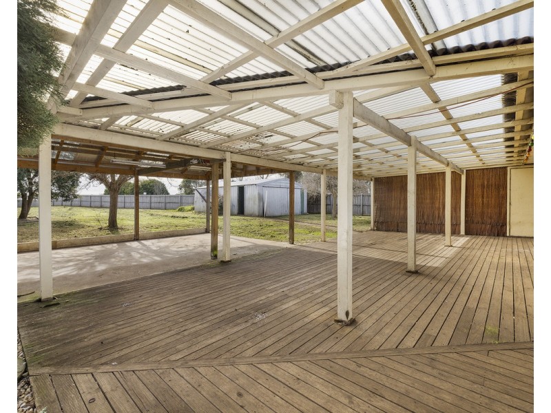 4 Bridge Road, Bushfield VIC 3281