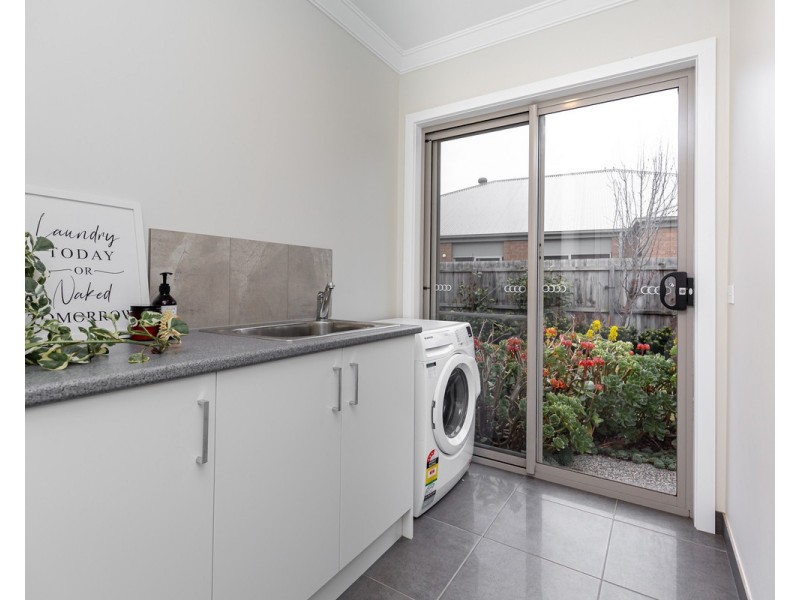 11 McGinness Way, Warrnambool VIC 3280