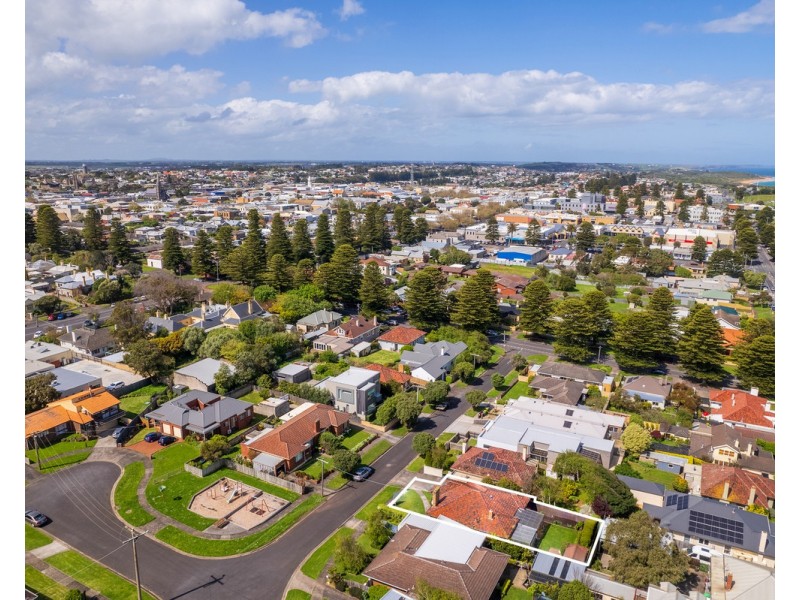 9 Shirley Grove, Warrnambool VIC 3280