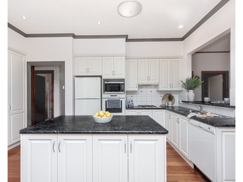 9 Shirley Grove, Warrnambool VIC 3280