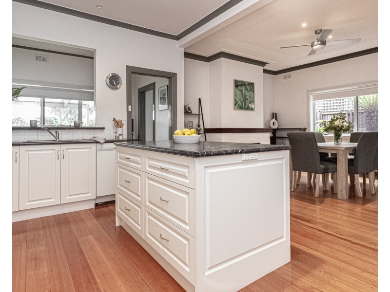 9 Shirley Grove, Warrnambool VIC 3280