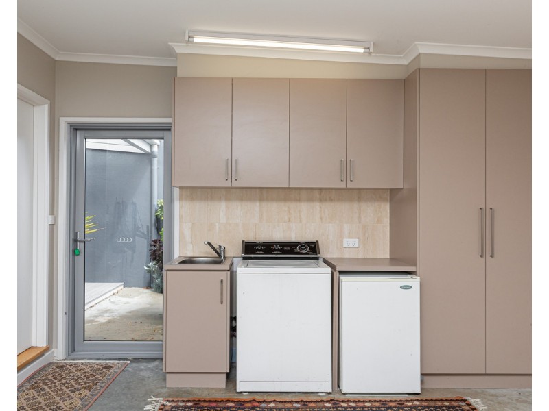 2 Jedburgh Way, Warrnambool VIC 3280