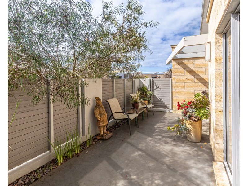 2 Jedburgh Way, Warrnambool VIC 3280