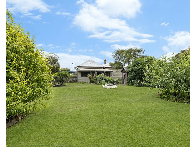 99 Grey Street, Terang VIC 3264