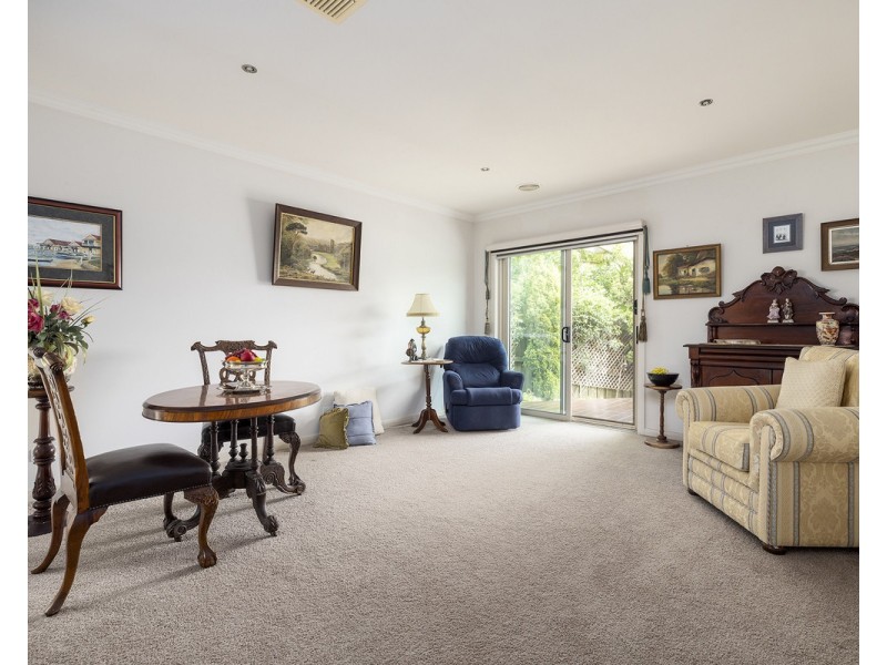 8 Nairn Close, Warrnambool VIC 3280