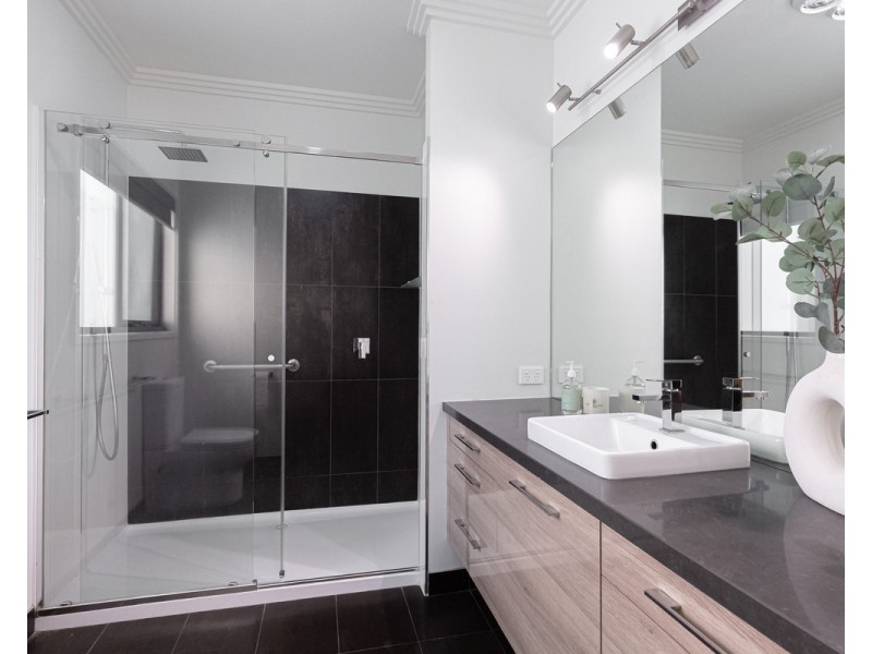 11 Spring Garden Drive, Warrnambool VIC 3280