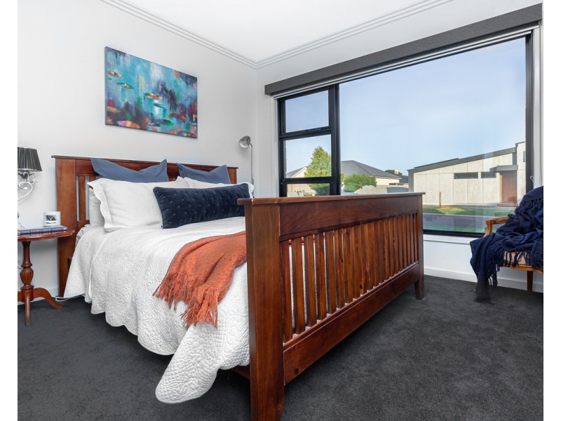 11 Spring Garden Drive, Warrnambool VIC 3280