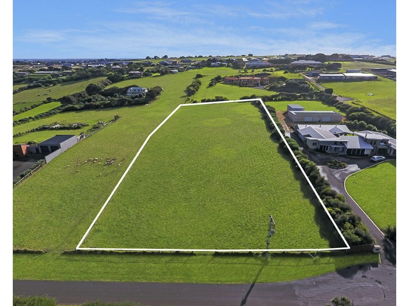 18 Logans Beach Road, Warrnambool VIC 3280