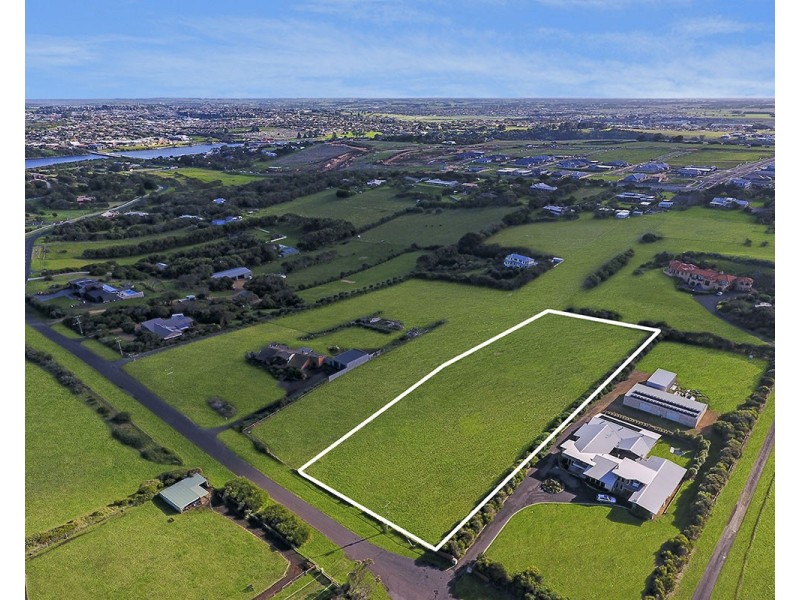 18 Logans Beach Road, Warrnambool VIC 3280