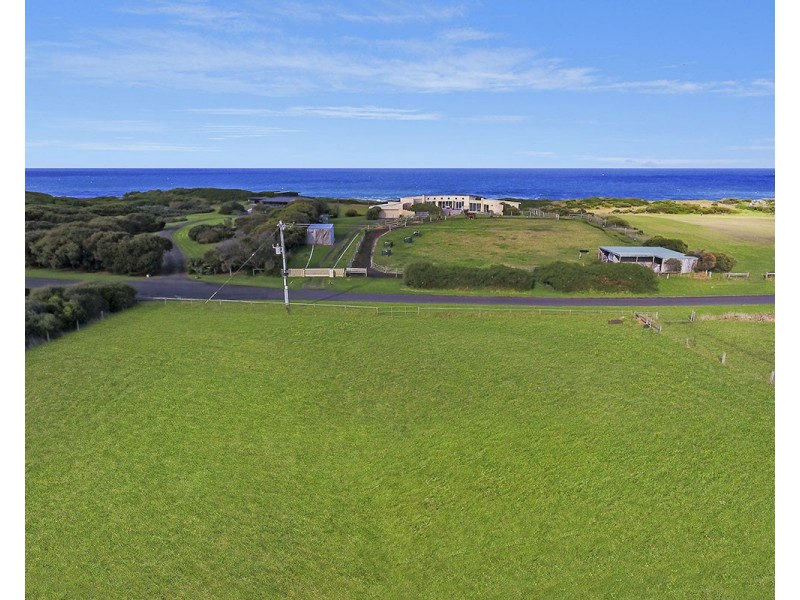 18 Logans Beach Road, Warrnambool VIC 3280