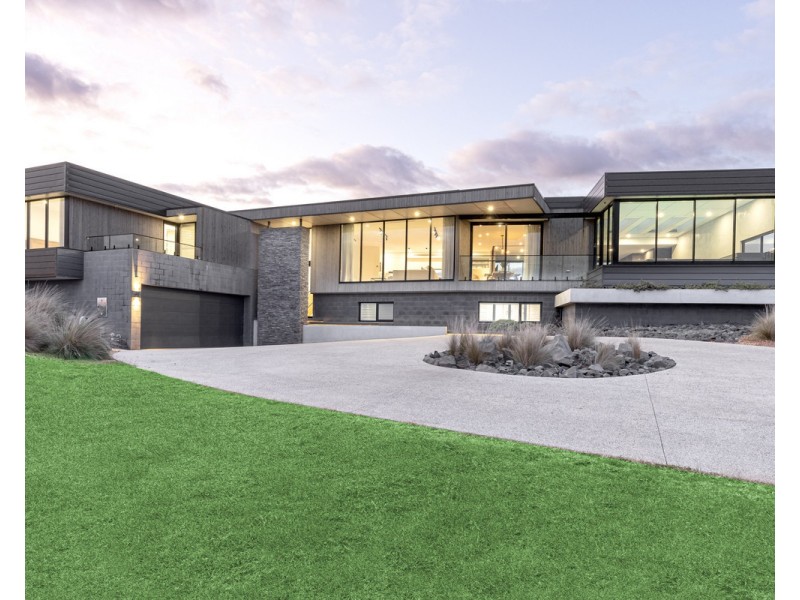 8 Whale Avenue, Warrnambool VIC 3280