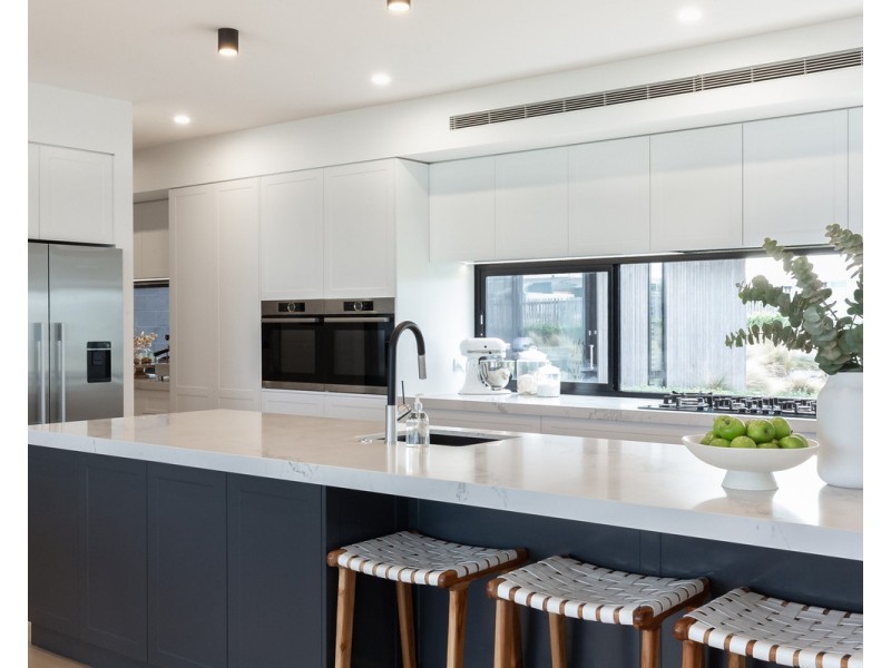 8 Whale Avenue, Warrnambool VIC 3280