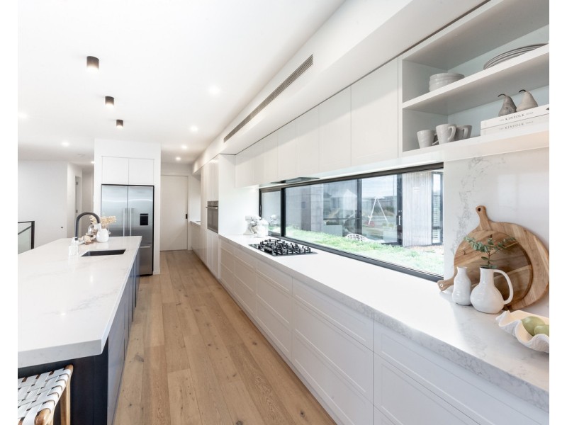 8 Whale Avenue, Warrnambool VIC 3280