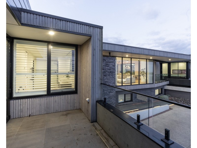 8 Whale Avenue, Warrnambool VIC 3280