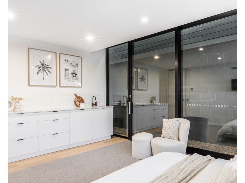 8 Whale Avenue, Warrnambool VIC 3280