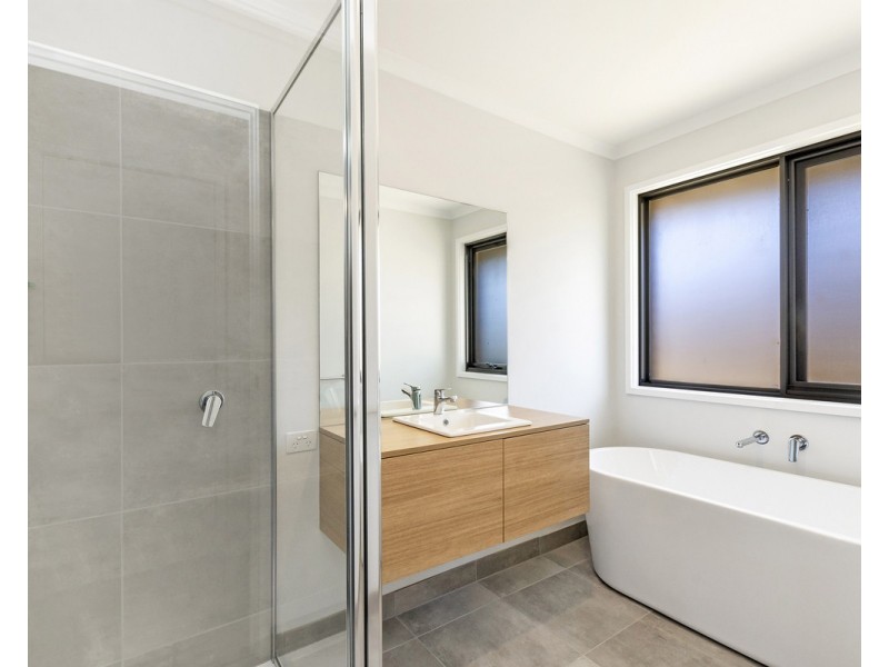 1 Gat Sing Way, Warrnambool VIC 3280