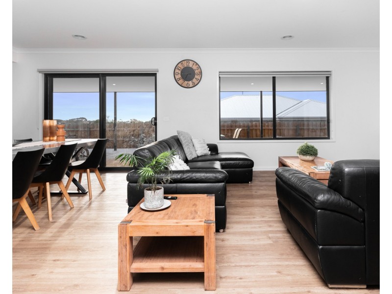 17 Goldstraw Esplanande, Warrnambool VIC 3280