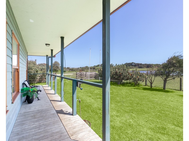 12 Cumming Street, Peterborough VIC 3270