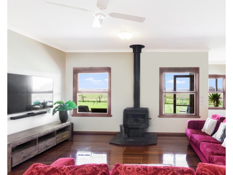 12 Cumming Street, Peterborough VIC 3270