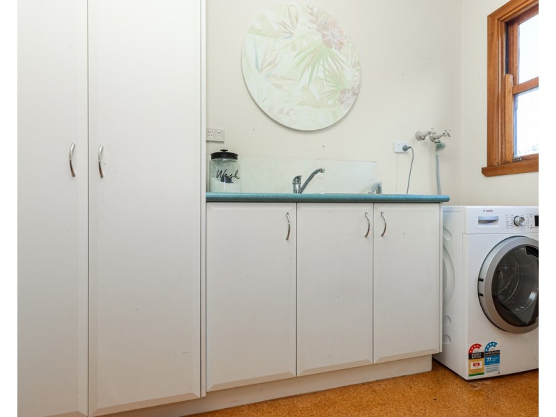 12 Cumming Street, Peterborough VIC 3270