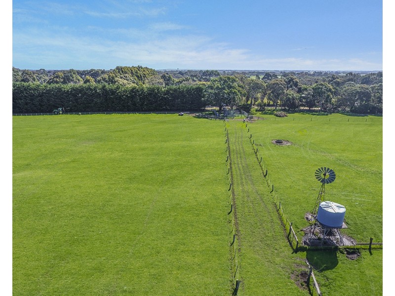 McKenzies Road, Bushfield VIC 3281