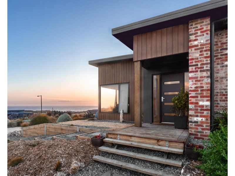 6 Whale Avenue, Warrnambool VIC 3280