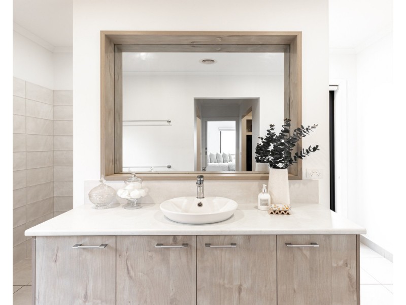 6 Whale Avenue, Warrnambool VIC 3280