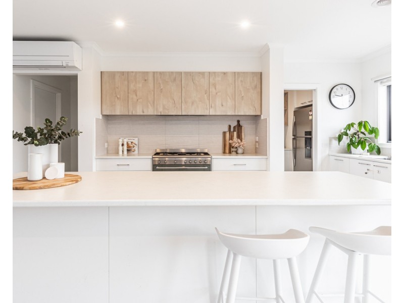 6 Whale Avenue, Warrnambool VIC 3280