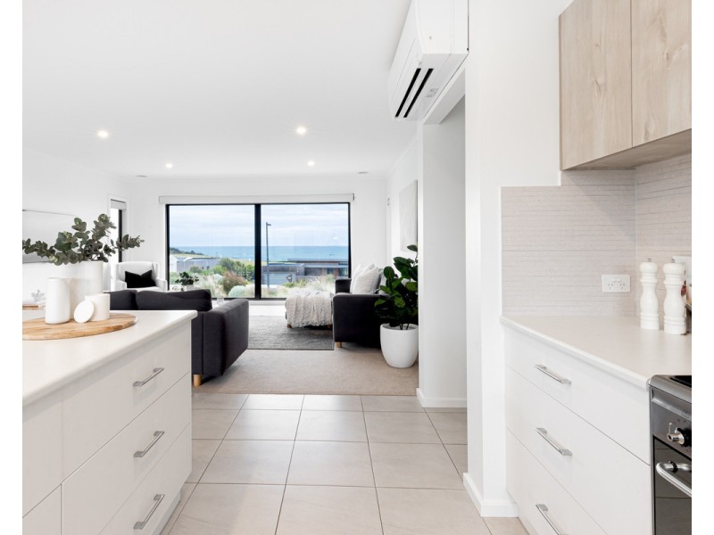 6 Whale Avenue, Warrnambool VIC 3280