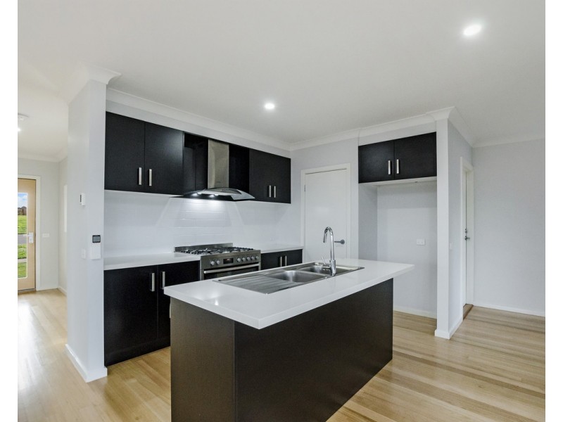 19 Warburton Way, Warrnambool VIC 3280