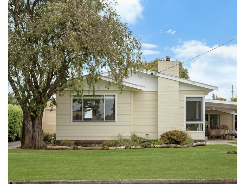 64 Mitchell Street, Cobden VIC 3266