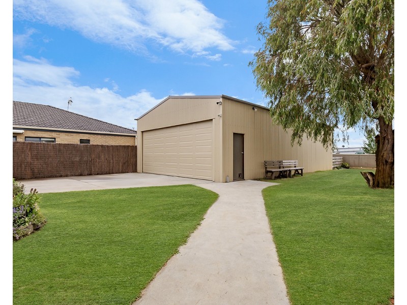 64 Mitchell Street, Cobden VIC 3266
