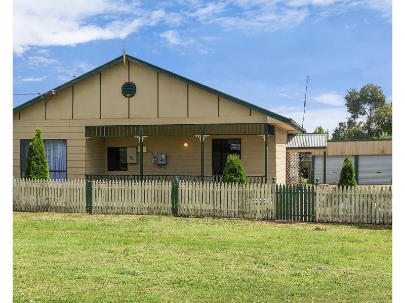 98 Baynes Street, Terang VIC 3264