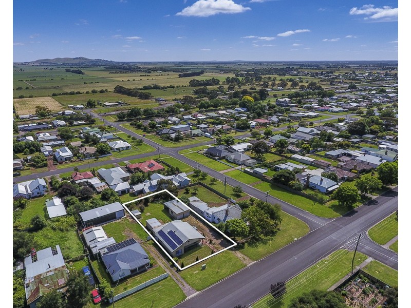 98 Baynes Street, Terang VIC 3264