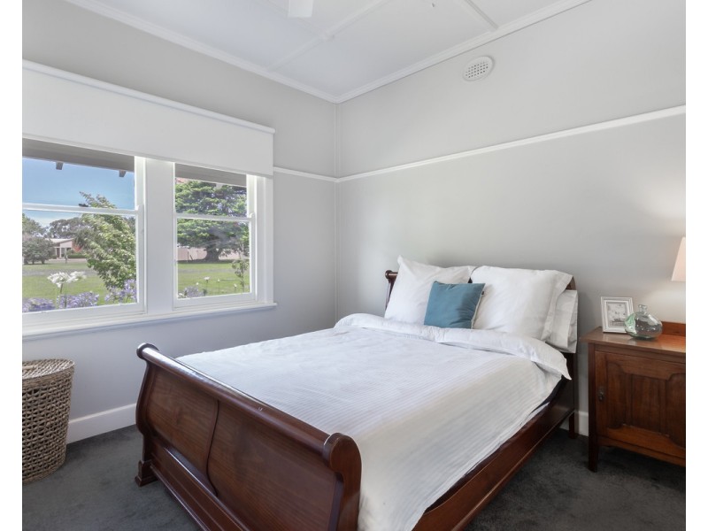 23 Valleyview Road, Bushfield VIC 3281