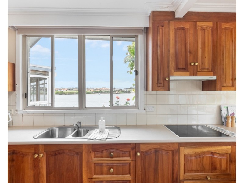 2 Hopkins Point Road, Warrnambool VIC 3280