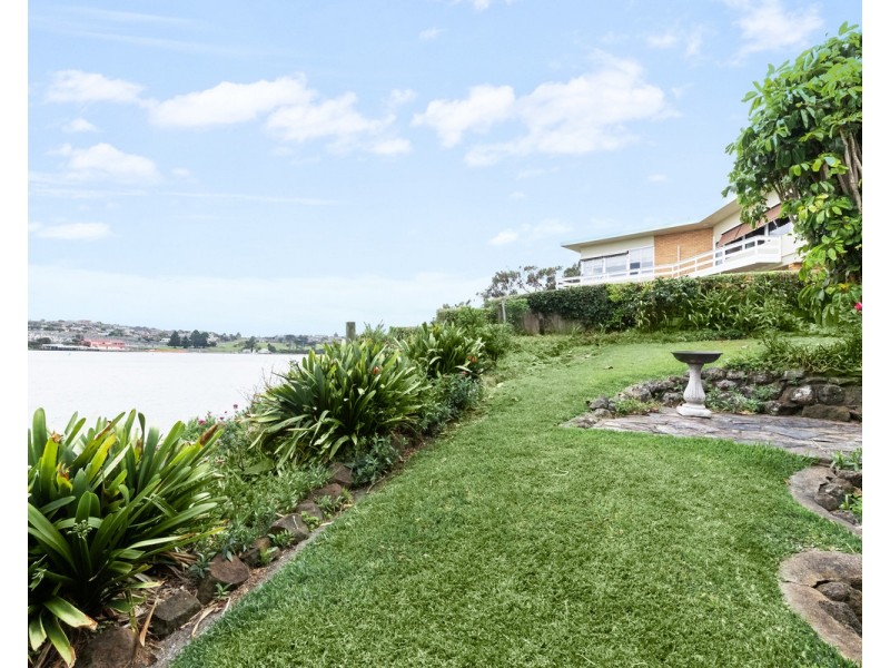 2 Hopkins Point Road, Warrnambool VIC 3280